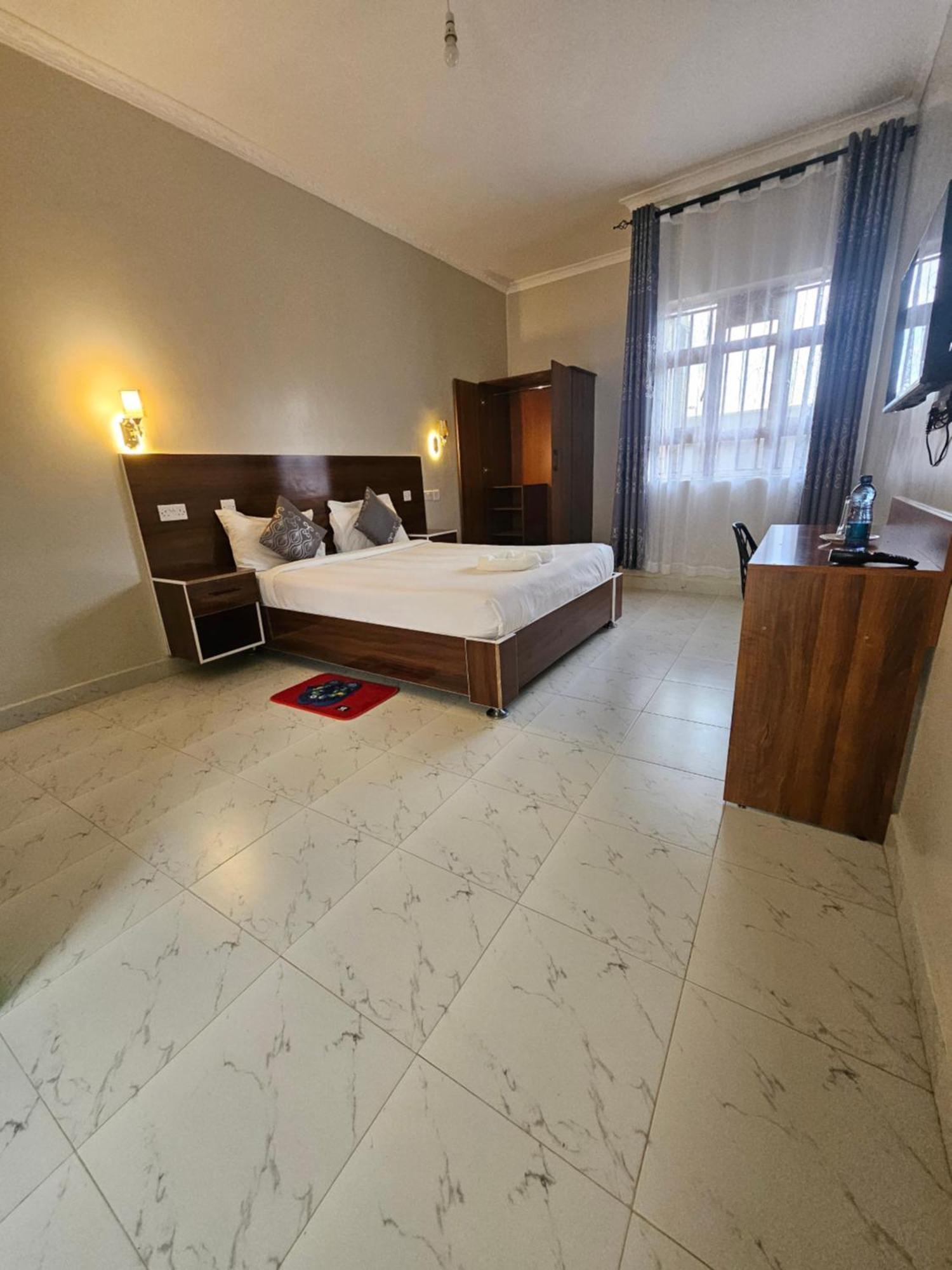 Grand Amoena Guest House Naivasha Esterno foto